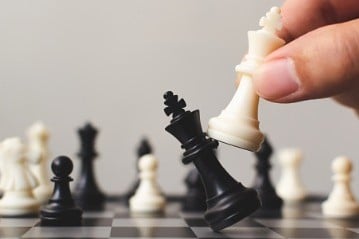 plan-leading-strategy-of-successful-business-competition-leader-hand-picture